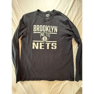 NBA Brooklyn Nets T-shirt Men's Large Basketball Distressed Logo Barclays East‎